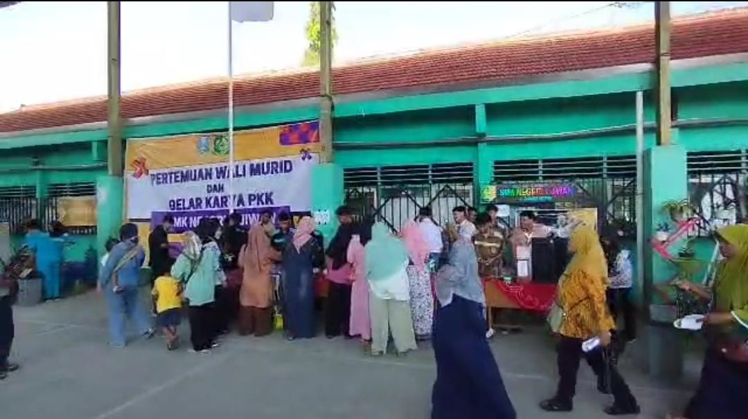 SMKN 1 Jiwan Gelar Pertemuan Wali Murid dan Gelar Karya Siswa